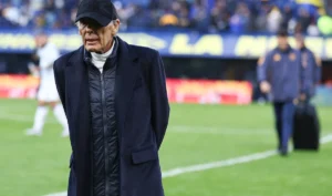 وفاة المدرب الأرجنتيني ميغل أنخل روسو