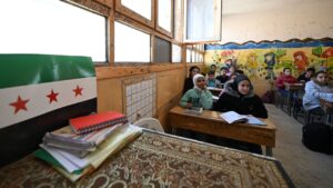 المدارس في عهد “الجولاني”.. من التربية والتعليم إلى الانفلات الأخلاقي