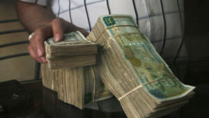 حقيقة مرّة: 40 تريليون ليرة خارج الدورة الرسمية