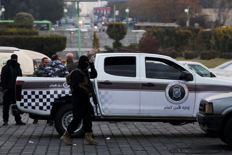 دولة تحذر مواطنيها من السفر إلى سوريا.. ما السبب ؟!