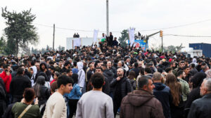 نيويورك تايمز: “الحكومة السورية” الجديدة لا تزال غير قادرة على فرض سيطرتها