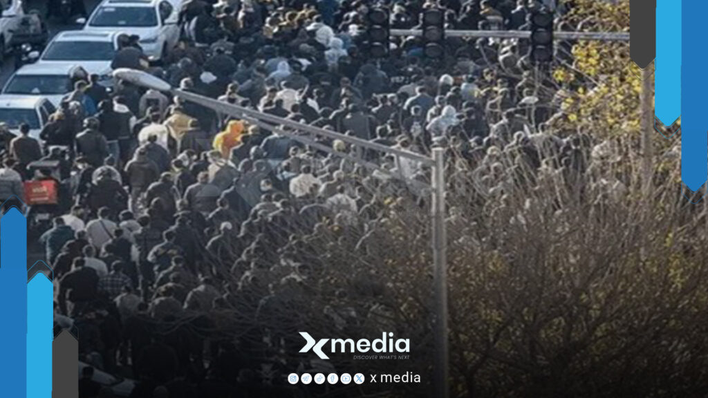 ترامب يحذر إيران ويلوح بالتدخل لانقاذ المتظاهرين