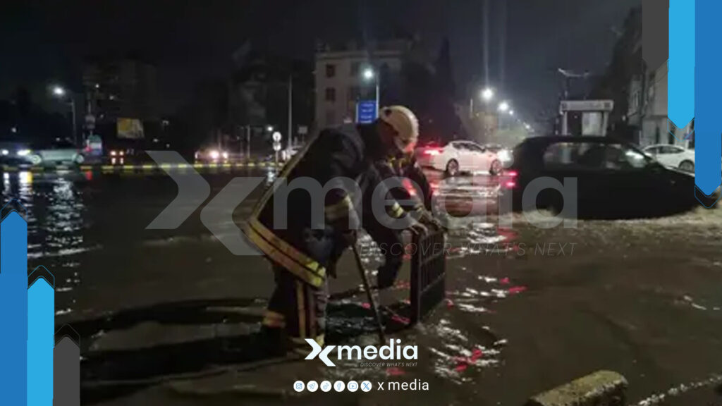 عاصفة مطرية تضرب دمشق وتغمر سوق الحميدية بسيول واسعة