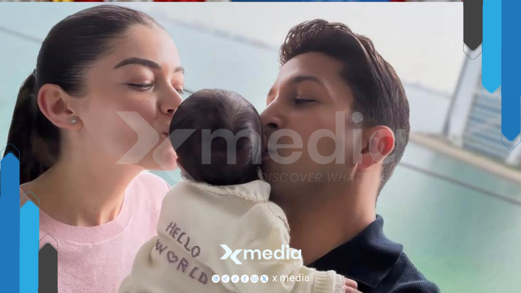 أحمد زاهر يحتفل بوصول حفيدته الأولى: «أنا بقيت جدو خلاص»